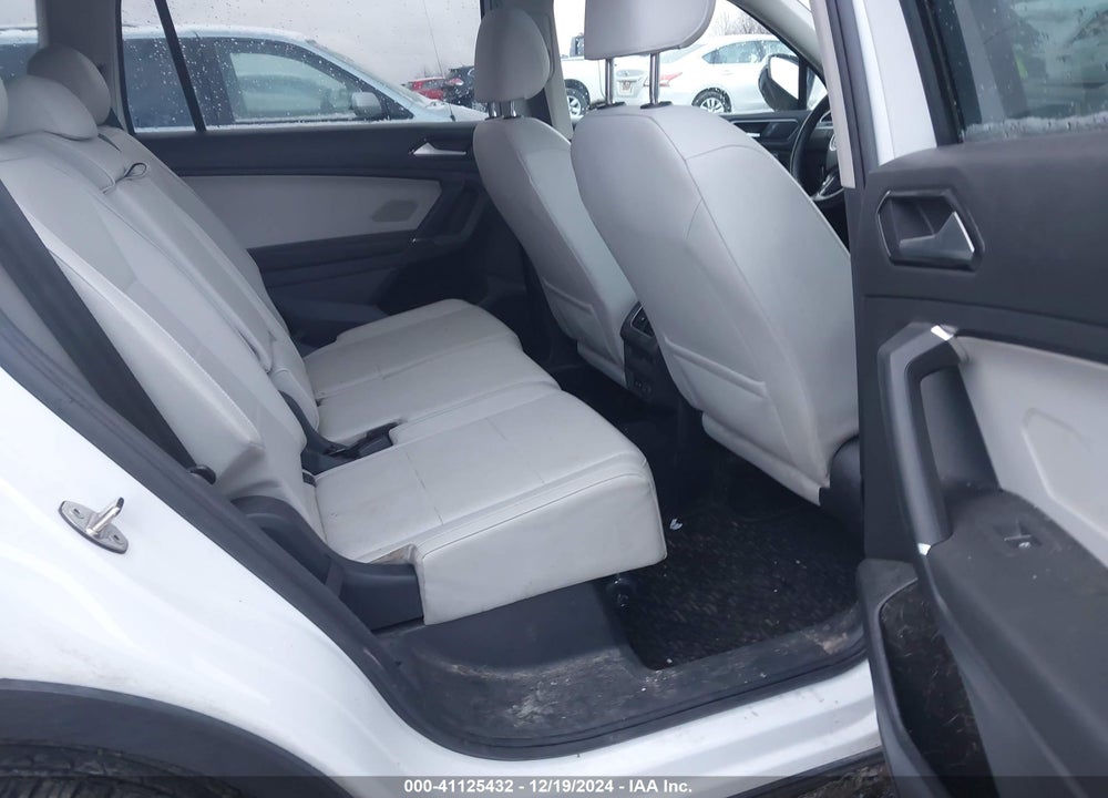 2018 VOLKSWAGEN TIGUAN 2.0T SE/2.0T SEL VIN: 3VV2B7AX0JM059332