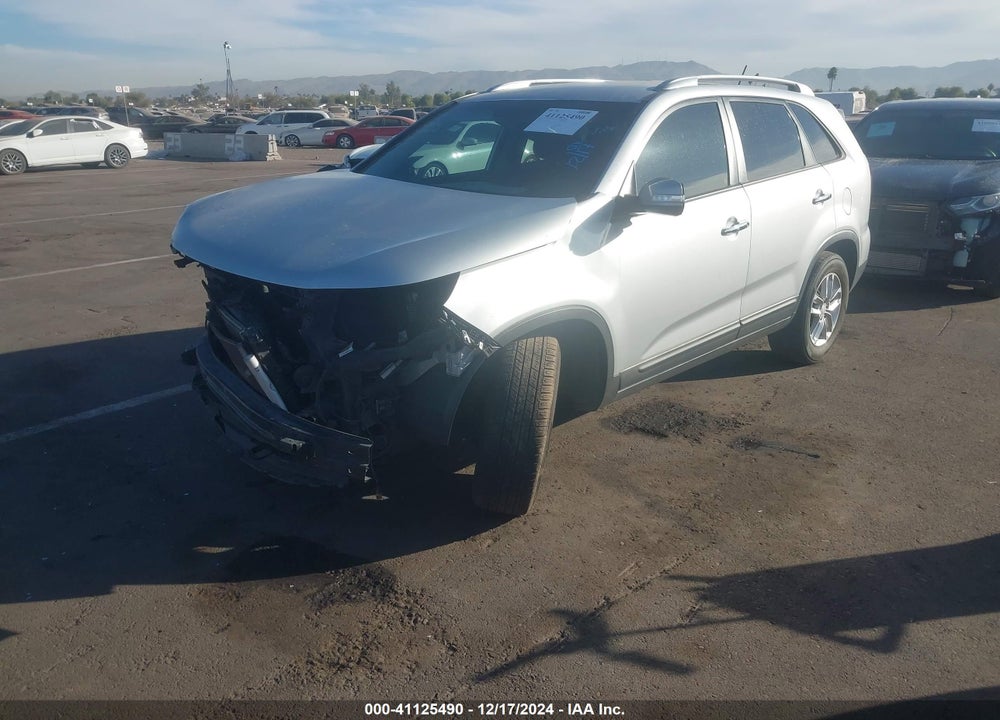 2014 KIA SORENTO LX VIN: 5XYKT3A68EG539018