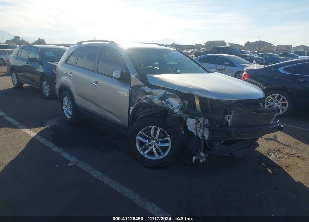 2014 KIA SORENTO LX VIN: 5XYKT3A68EG539018