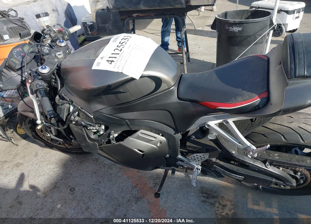 2009 HONDA CBR600 RR VIN: JH2PC40039K204670