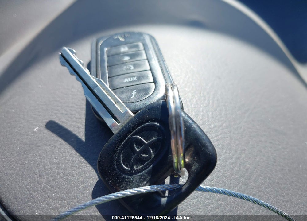 2001 TOYOTA CELICA GT VIN: JTDDR32T610109290