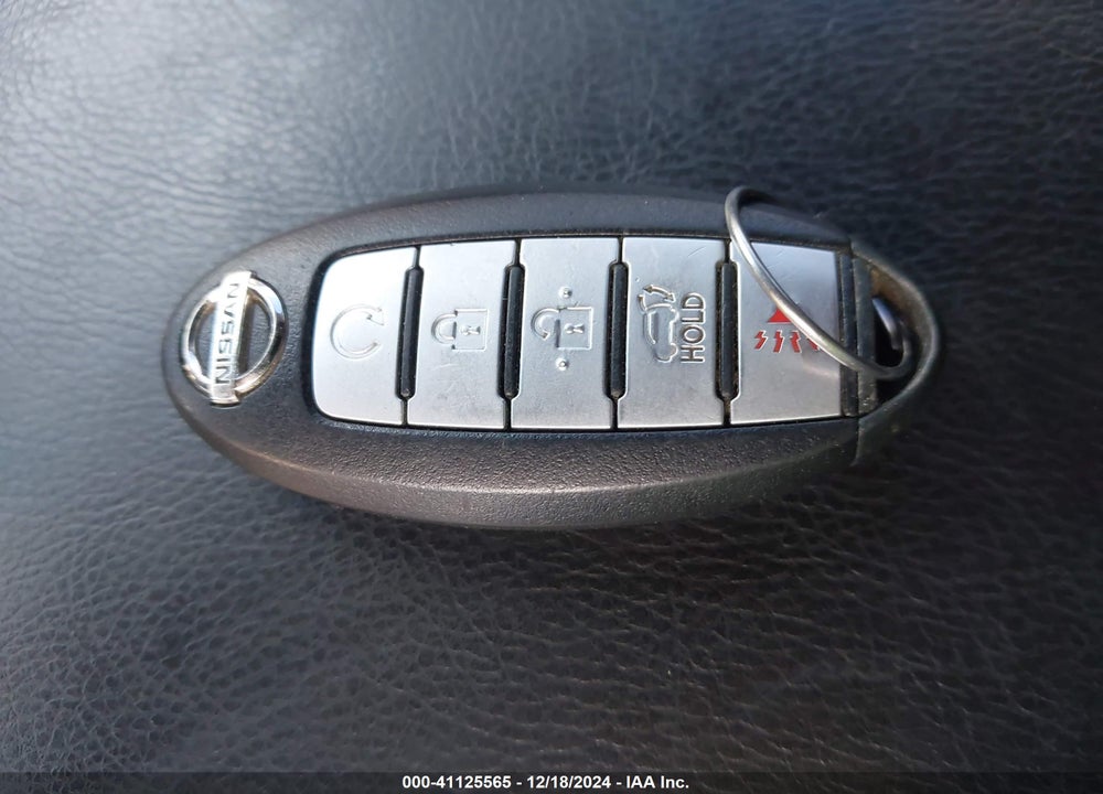 2014 NISSAN PATHFINDER SL VIN: 5N1AR2MM0EC710648