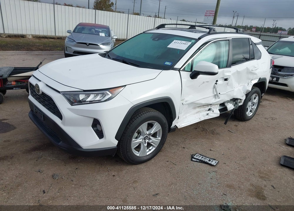 2019 TOYOTA RAV4 XLE VIN: 2T3W1RFV5KW008284