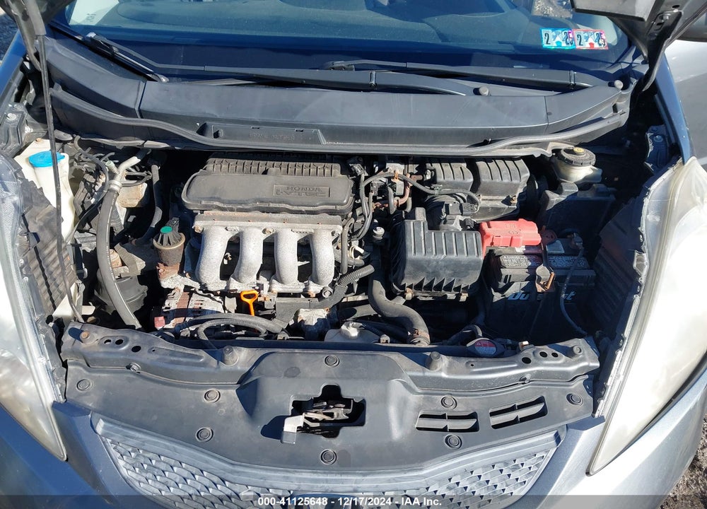 2011 HONDA FIT SPORT VIN: JHMGE8H53BC000198