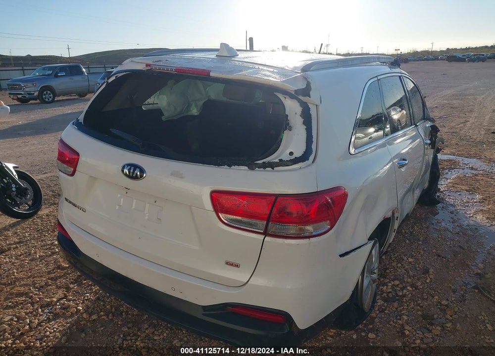 2016 KIA SORENTO 2.4L LX VIN: 5XYPG4A38GG016722