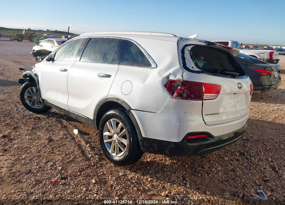 2016 KIA SORENTO 2.4L LX VIN: 5XYPG4A38GG016722