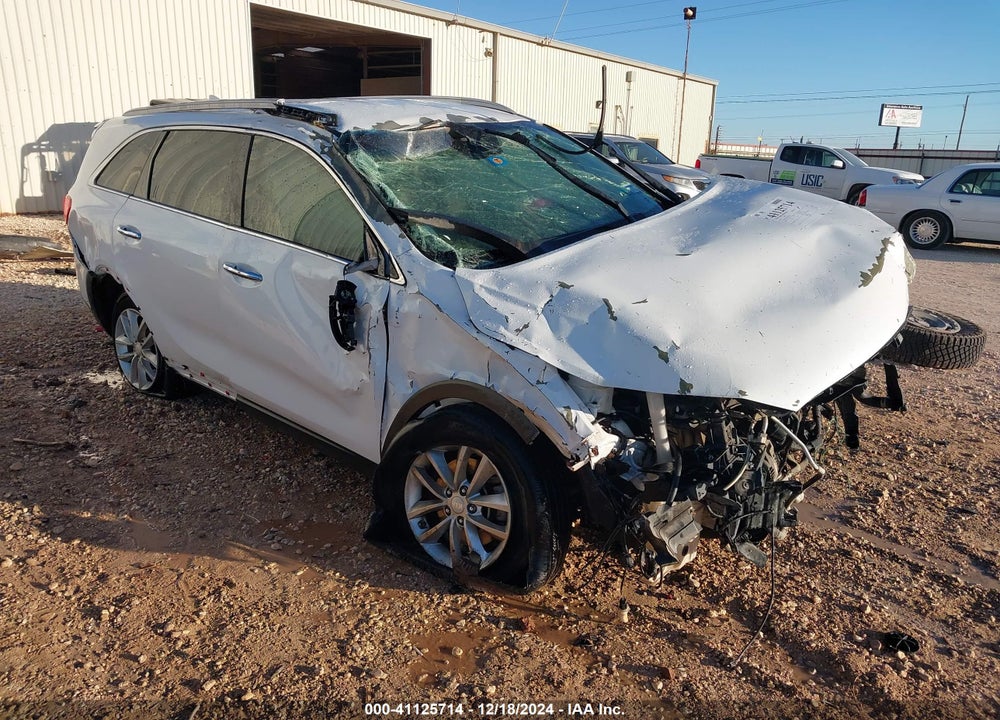 2016 KIA SORENTO 2.4L LX VIN: 5XYPG4A38GG016722