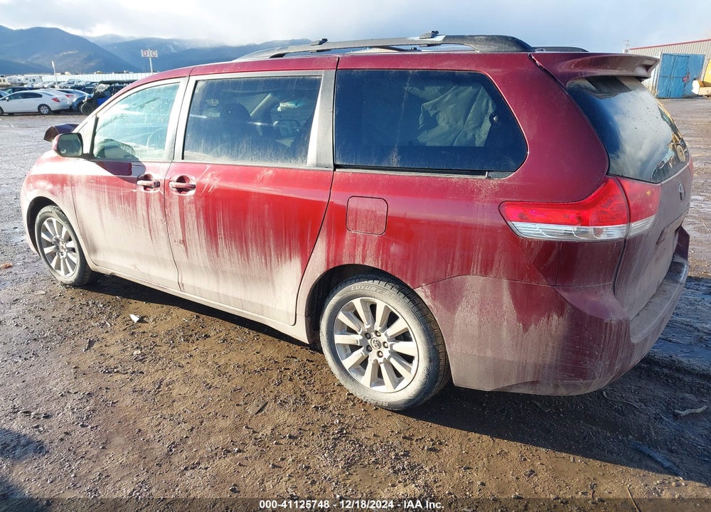 2013 TOYOTA SIENNA XLE 7 PASSENGER VIN: 5TDDK3DC9DS064722