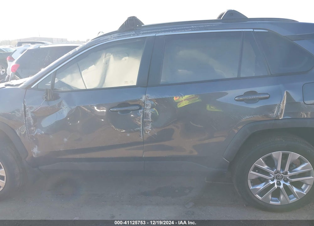 2024 TOYOTA RAV4 XLE PREMIUM VIN: 2T3C1RFV5RW318903