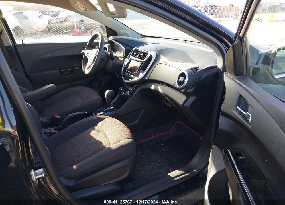 2020 CHEVROLET SONIC VIN: 1G1JD6SB0L4137407