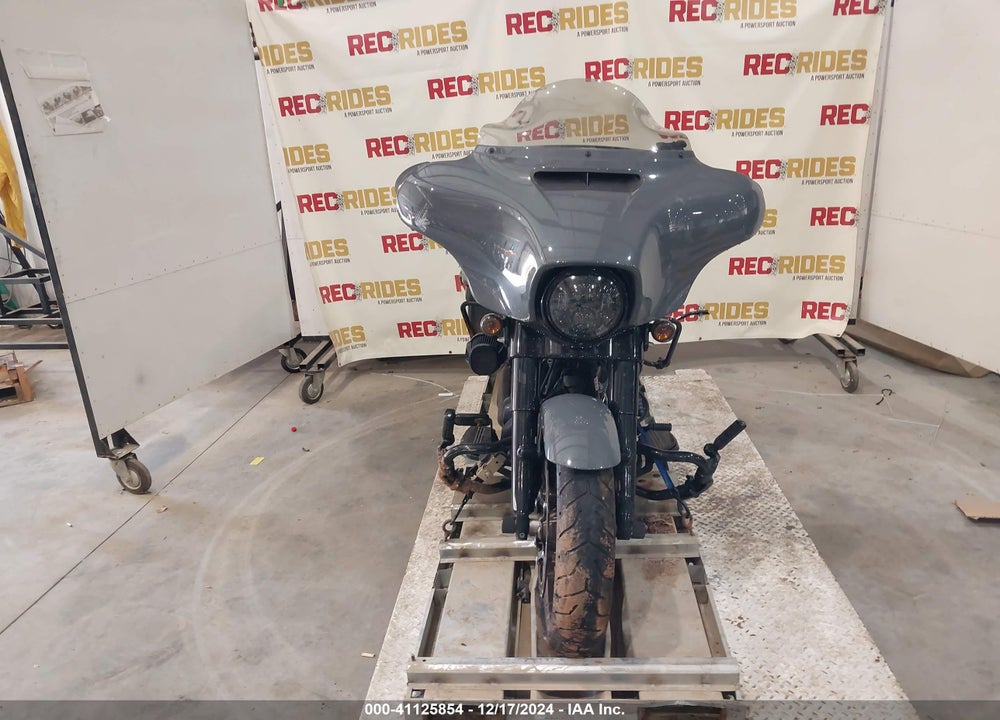 2022 HARLEY-DAVIDSON FLHXST VIN: 1HD1ABL1XNB657397