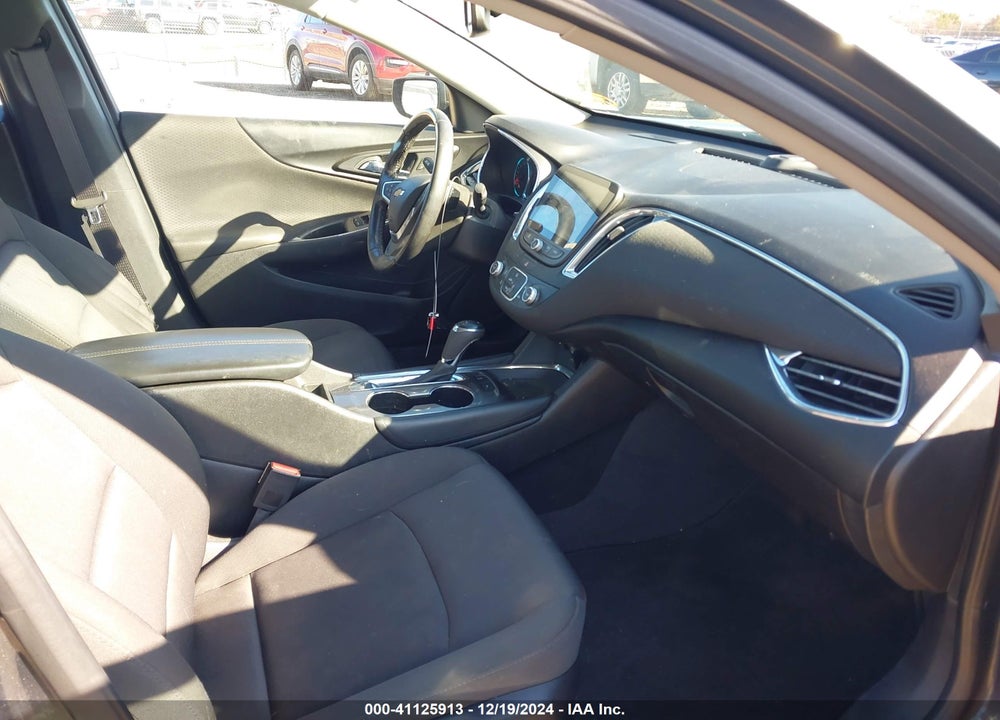 2018 CHEVROLET MALIBU LT VIN: 1G1ZD5STXJF165948