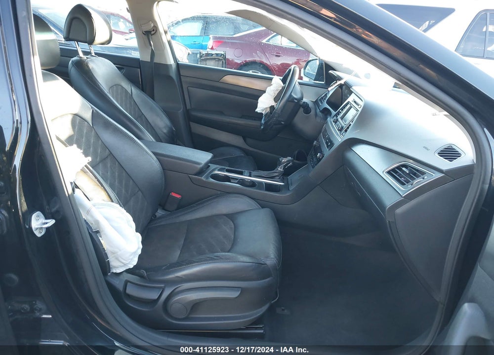 2015 HYUNDAI SONATA SPORT VIN: 5NPE34AF0FH217129