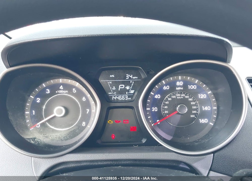 2016 HYUNDAI ELANTRA VIN: 5NPDH4AE8GH692615