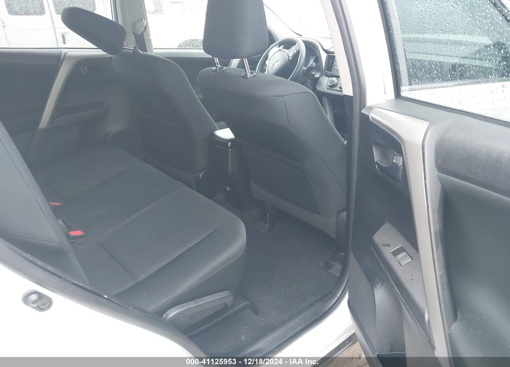 2017 TOYOTA RAV4 VIN: 2T3BFREV0HW636280