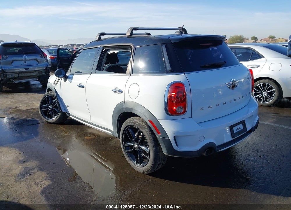 2016 MINI COUNTRYMAN VIN: WMWZC5C57GWU04128