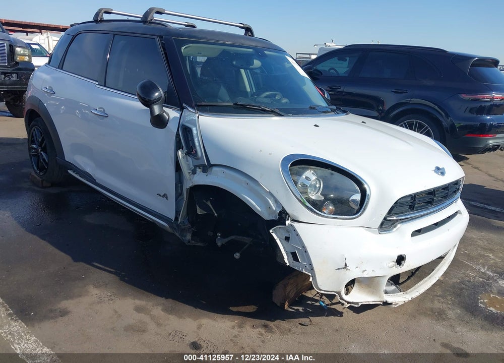 2016 MINI COUNTRYMAN VIN: WMWZC5C57GWU04128