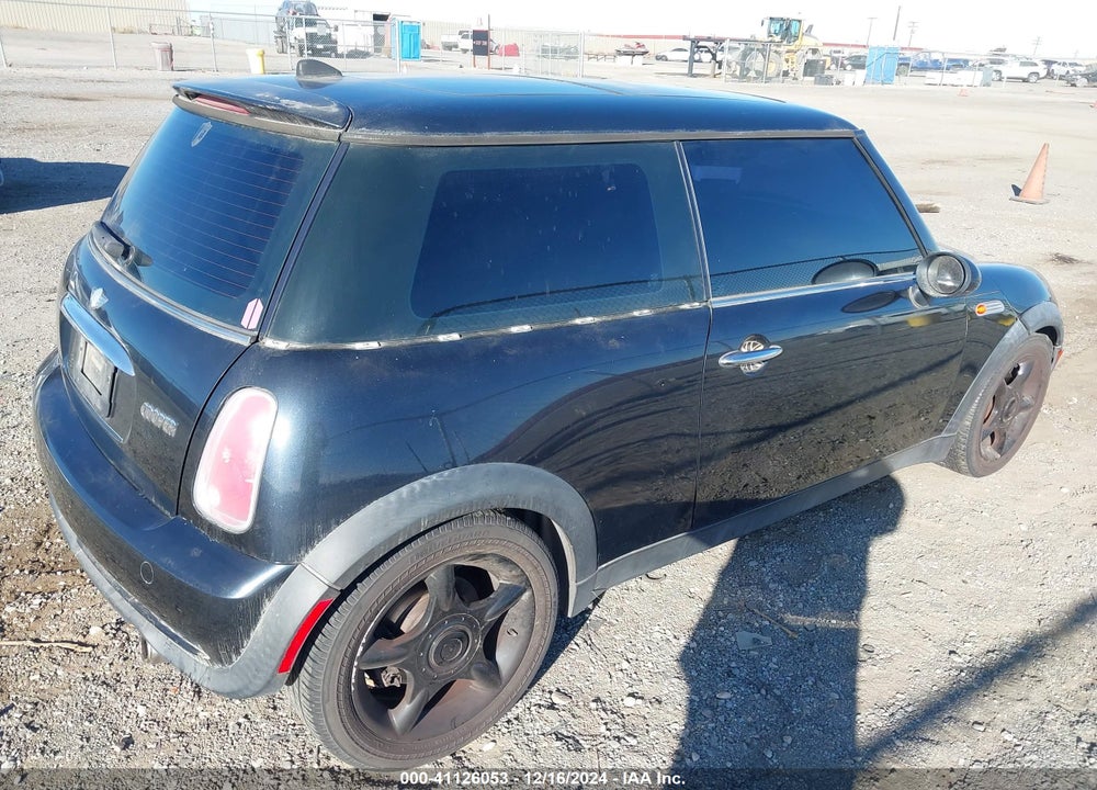 2005 MINI COOPER VIN: WMWRC33535TJ70346