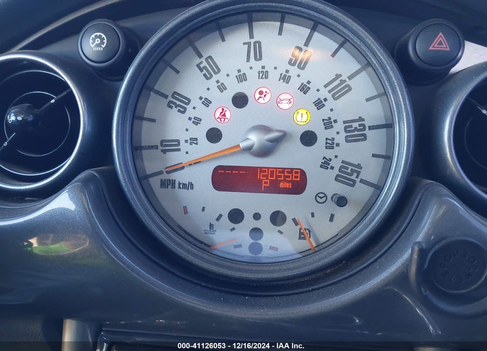 2005 MINI COOPER VIN: WMWRC33535TJ70346