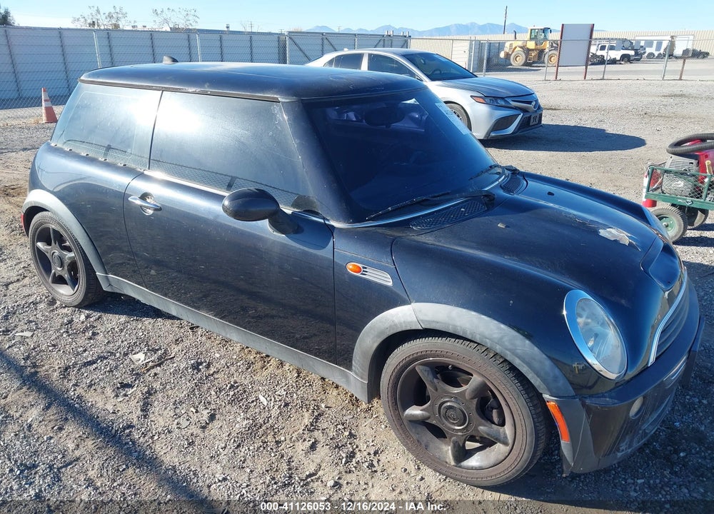 2005 MINI COOPER VIN: WMWRC33535TJ70346