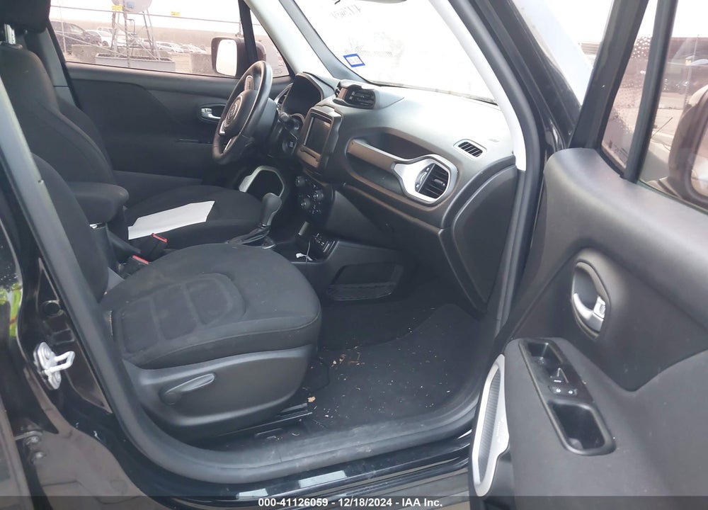 2019 JEEP RENEGADE LATITUDE FWD VIN: ZACNJABB8KPK88366