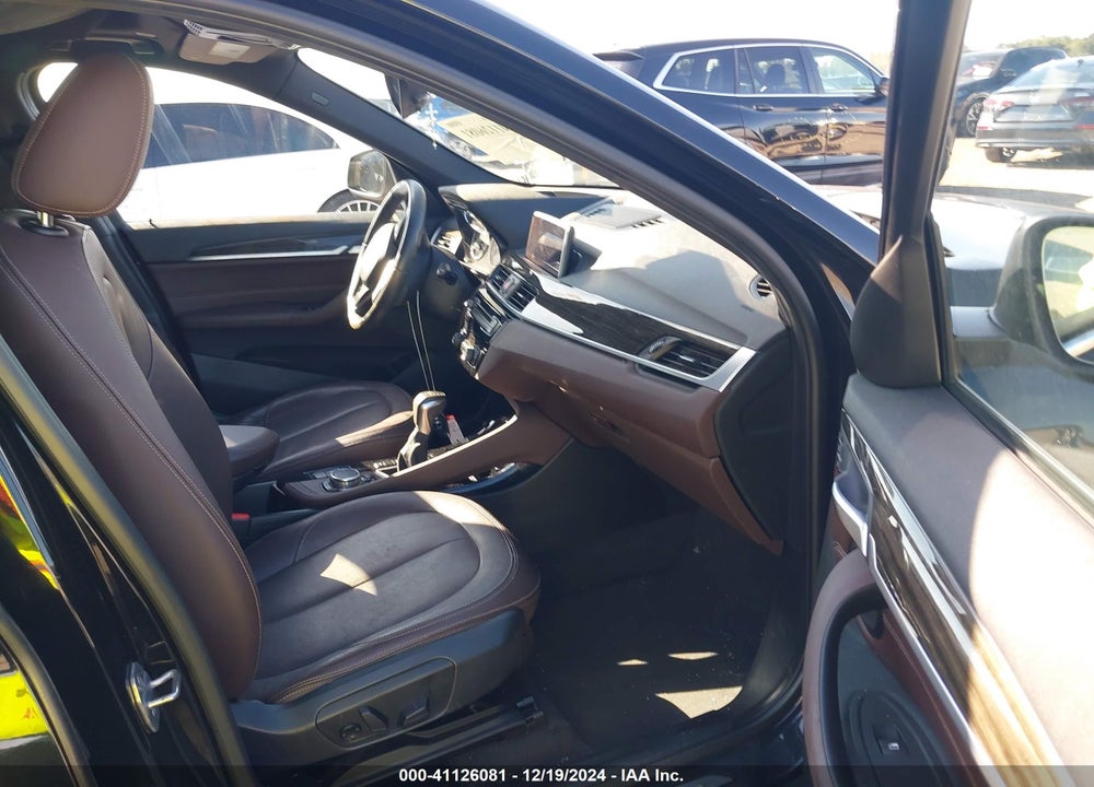 2016 BMW X1 XDRIVE28I VIN: WBXHT3C3XGP881828