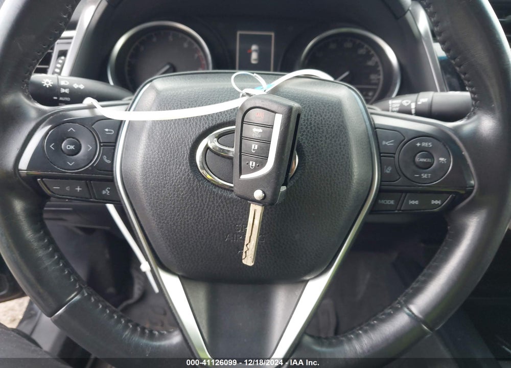 2018 TOYOTA CAMRY SE VIN: JTNB11HK0J3036770