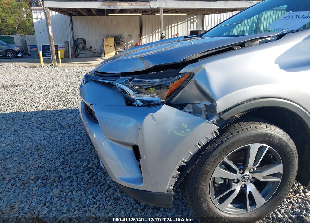 2016 TOYOTA RAV4 XLE VIN: 2T3WFREV0GW299447