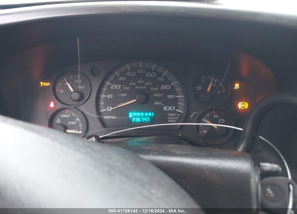 2005 CHEVROLET EXPRESS VIN: 1GAHG39U851104168