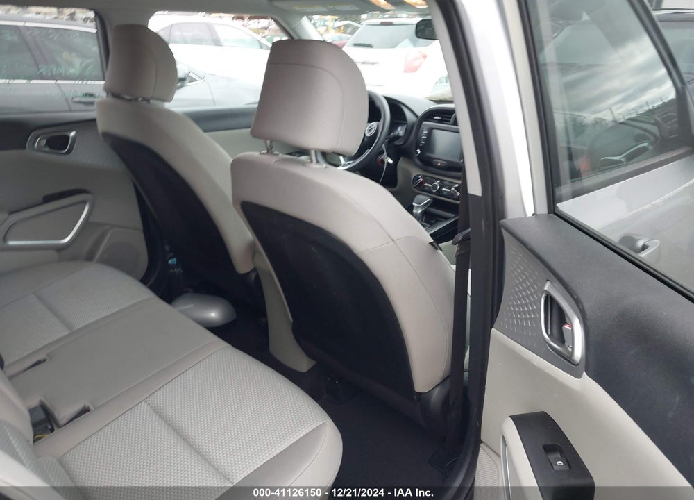 2020 KIA SOUL LX VIN: KNDJ23AU2L7730330