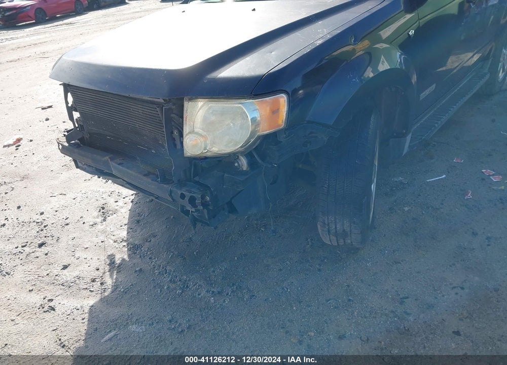 2008 FORD ESCAPE LIMITED VIN: 1FMCU04158KC70180