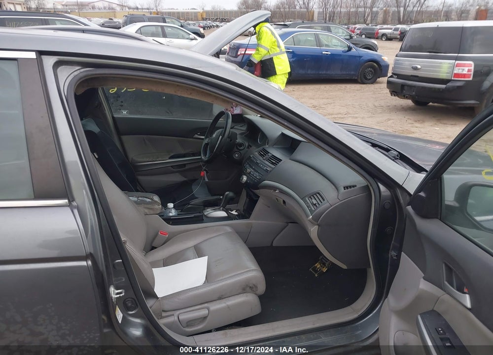 2009 HONDA ACCORD 2.4 EX-L VIN: 1HGCP26829A109098