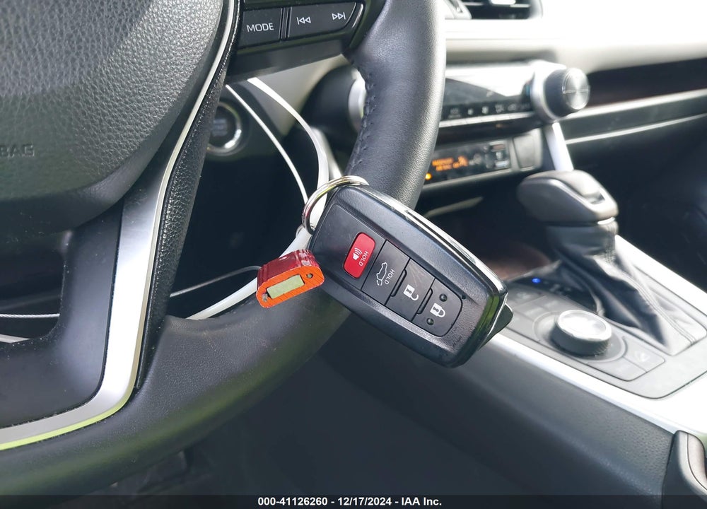 2019 TOYOTA RAV4 LIMITED VIN: 2T3N1RFV7KW082303