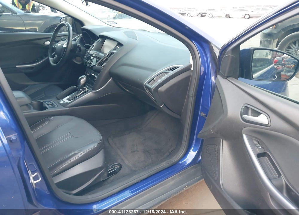 2014 FORD FOCUS TITANIUM VIN: 1FADP3N22EL195894