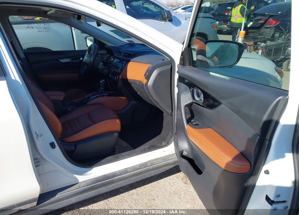 2018 NISSAN ROGUE SL VIN: JN8AT2MT5JW470538