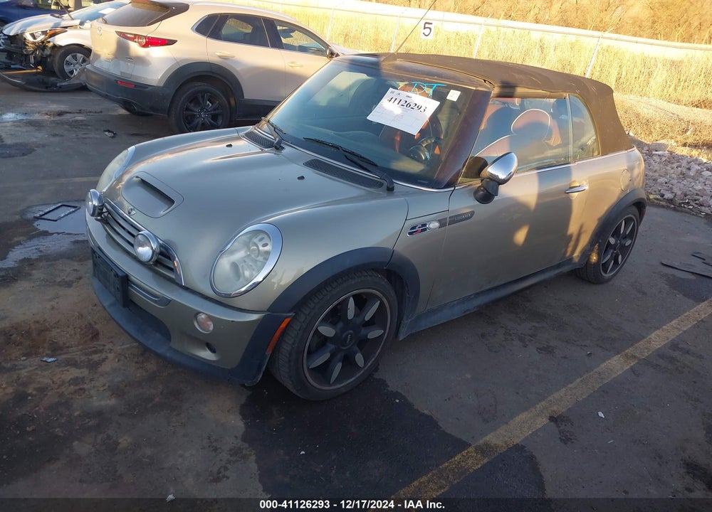 2007 MINI COOPER S VIN: WMWRH33527TL95720