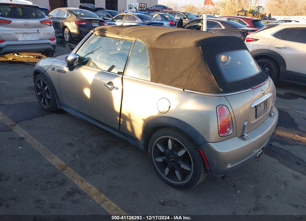 2007 MINI COOPER S VIN: WMWRH33527TL95720