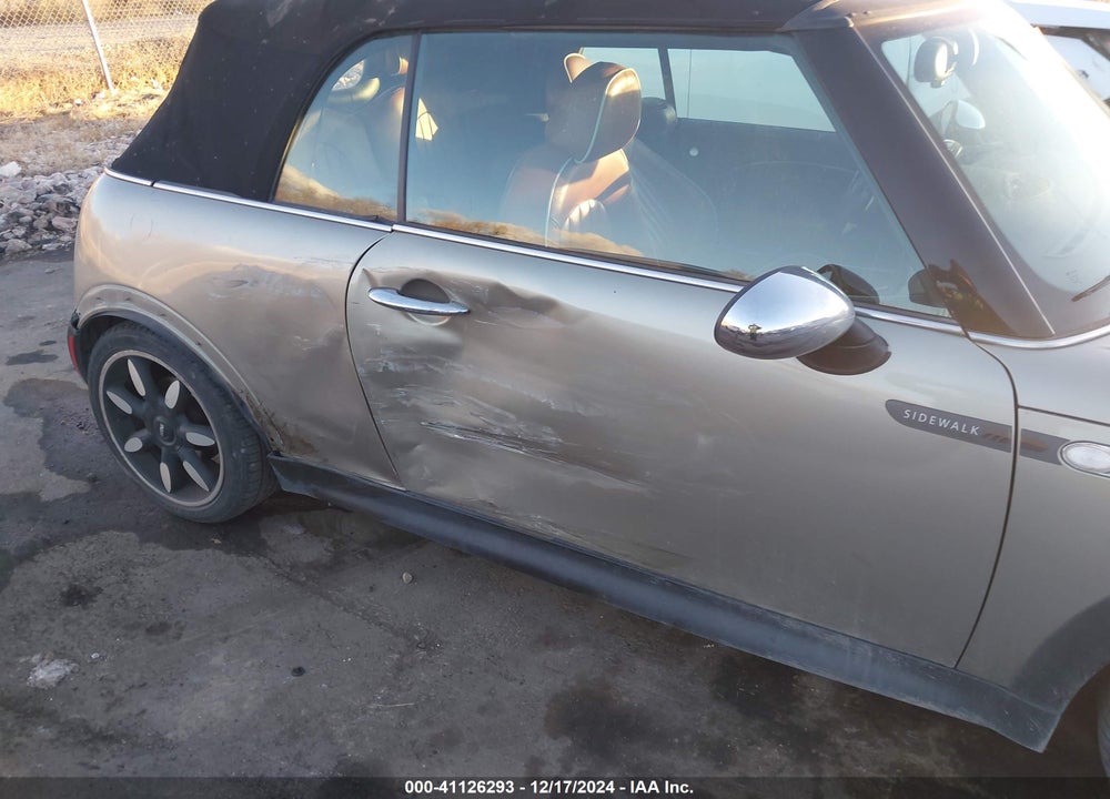 2007 MINI COOPER S VIN: WMWRH33527TL95720