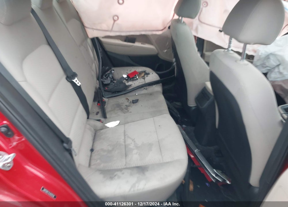 2020 HYUNDAI ELANTRA VIN: 5NPD84LF4LH620536