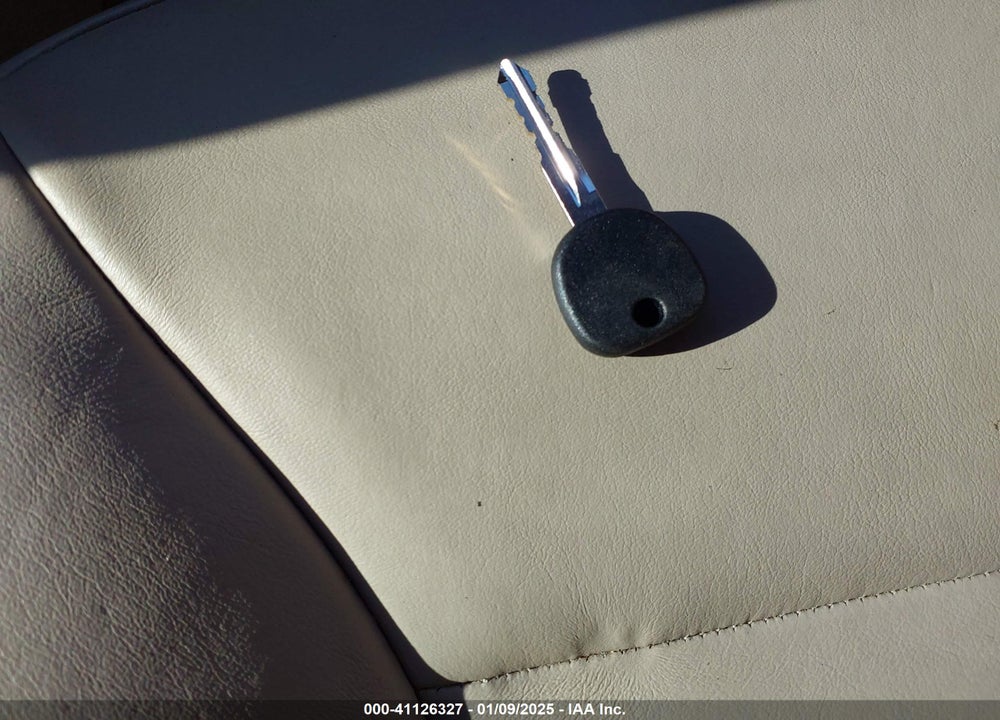 2011 CHEVROLET IMPALA LT VIN: 2G1WB5EK8B1260660