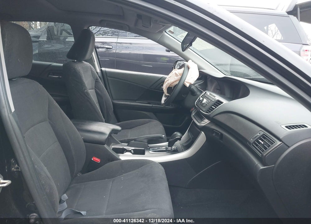 2015 HONDA ACCORD EX VIN: 1HGCR2F70FA068810