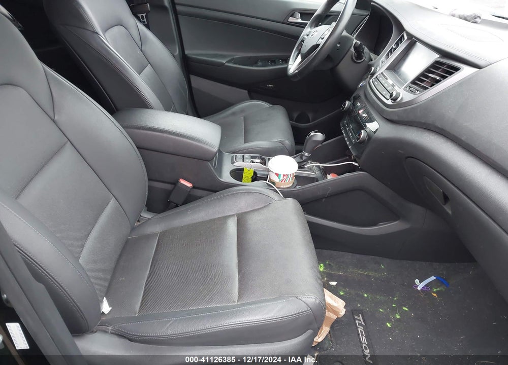 2017 HYUNDAI TUCSON SE PLUS VIN: KM8J3CA43HU469971