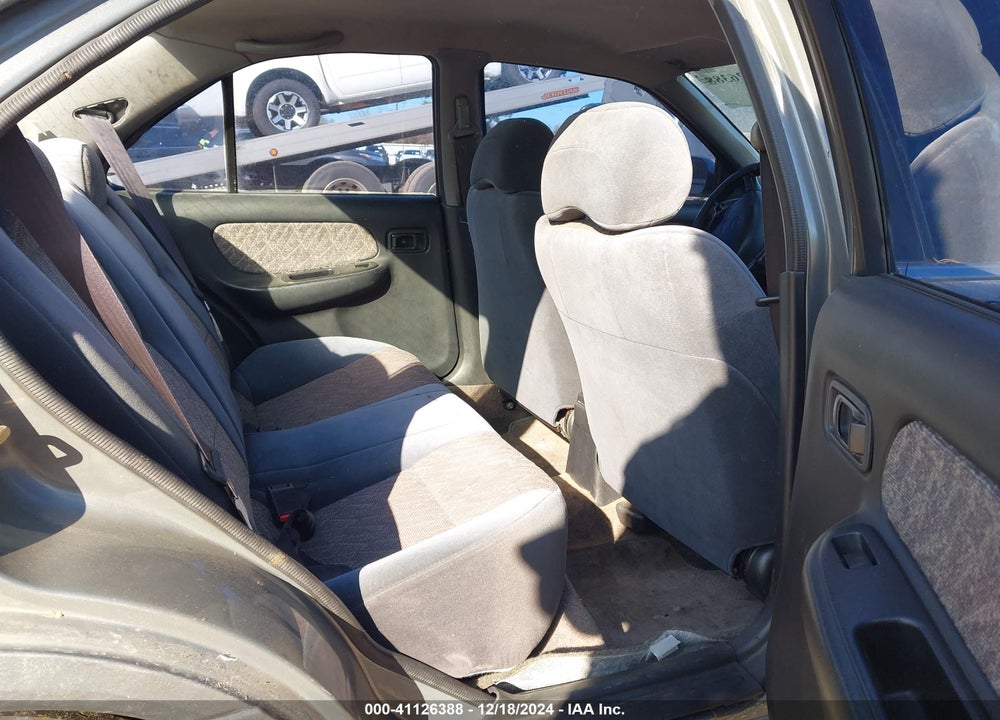 1999 NISSAN SENTRA VIN: 3N1AB41B8XL082101