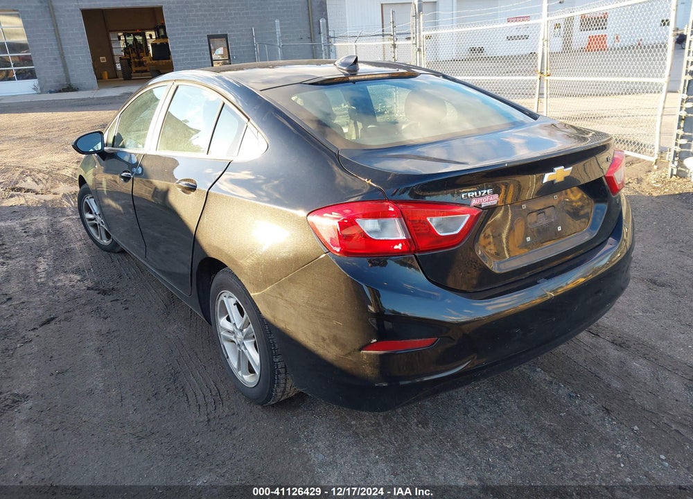 2018 CHEVROLET CRUZE LT AUTO VIN: 1G1BE5SM7J7122105