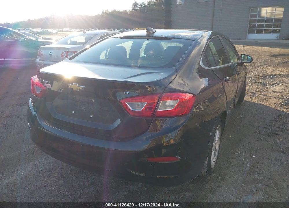 2018 CHEVROLET CRUZE LT AUTO VIN: 1G1BE5SM7J7122105