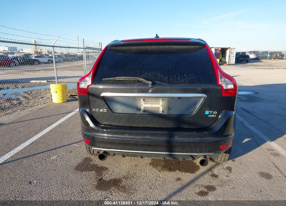 2014 VOLVO XC60 T6 R-DESIGN PLATINUM VIN: YV4902DZ4E2537605