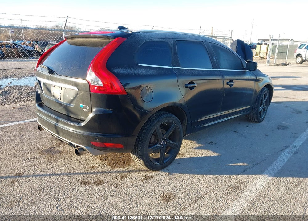 2014 VOLVO XC60 T6 R-DESIGN PLATINUM VIN: YV4902DZ4E2537605