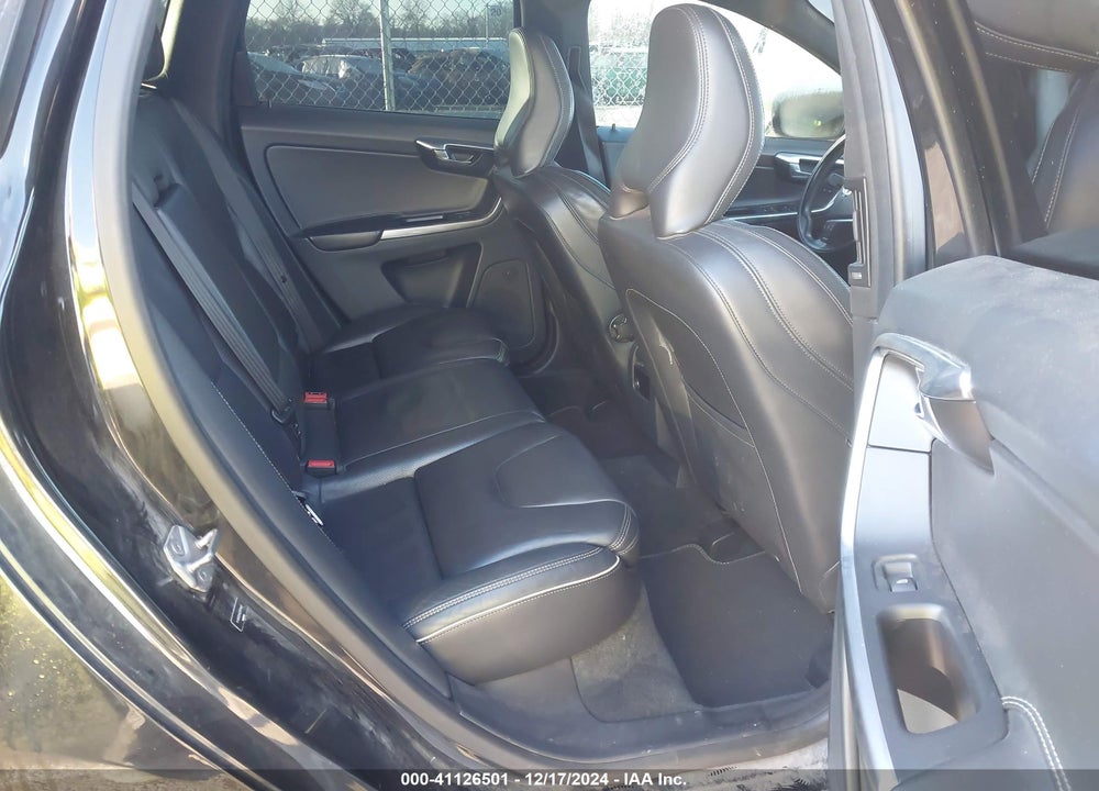 2014 VOLVO XC60 T6 R-DESIGN PLATINUM VIN: YV4902DZ4E2537605