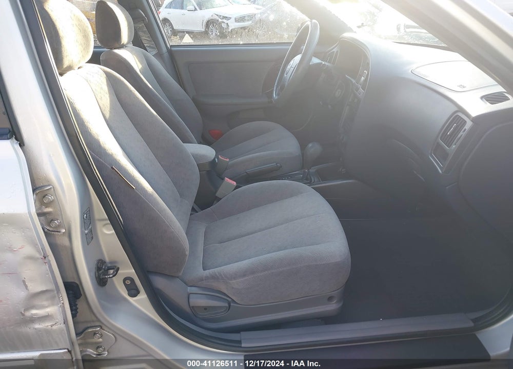 2005 HYUNDAI ELANTRA GLS/GT VIN: KMHDN46D85U102100