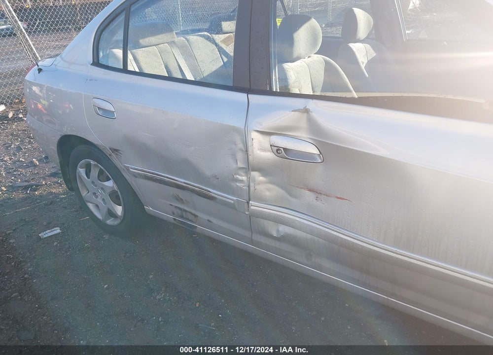 2005 HYUNDAI ELANTRA GLS/GT VIN: KMHDN46D85U102100